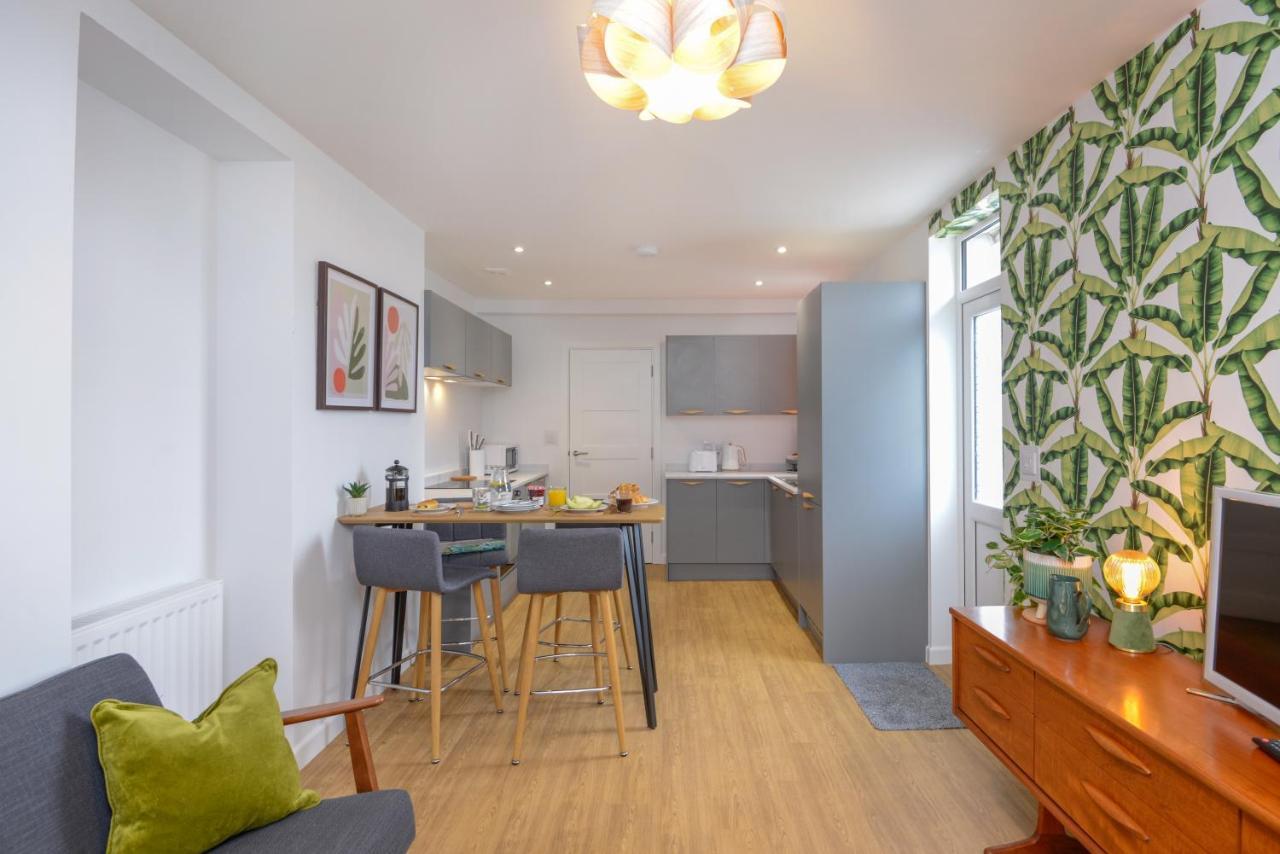 Apartment Two - Private Car Park, Comfortable And Well Equipped - By Ocean City Retreats Plymouth Dış mekan fotoğraf