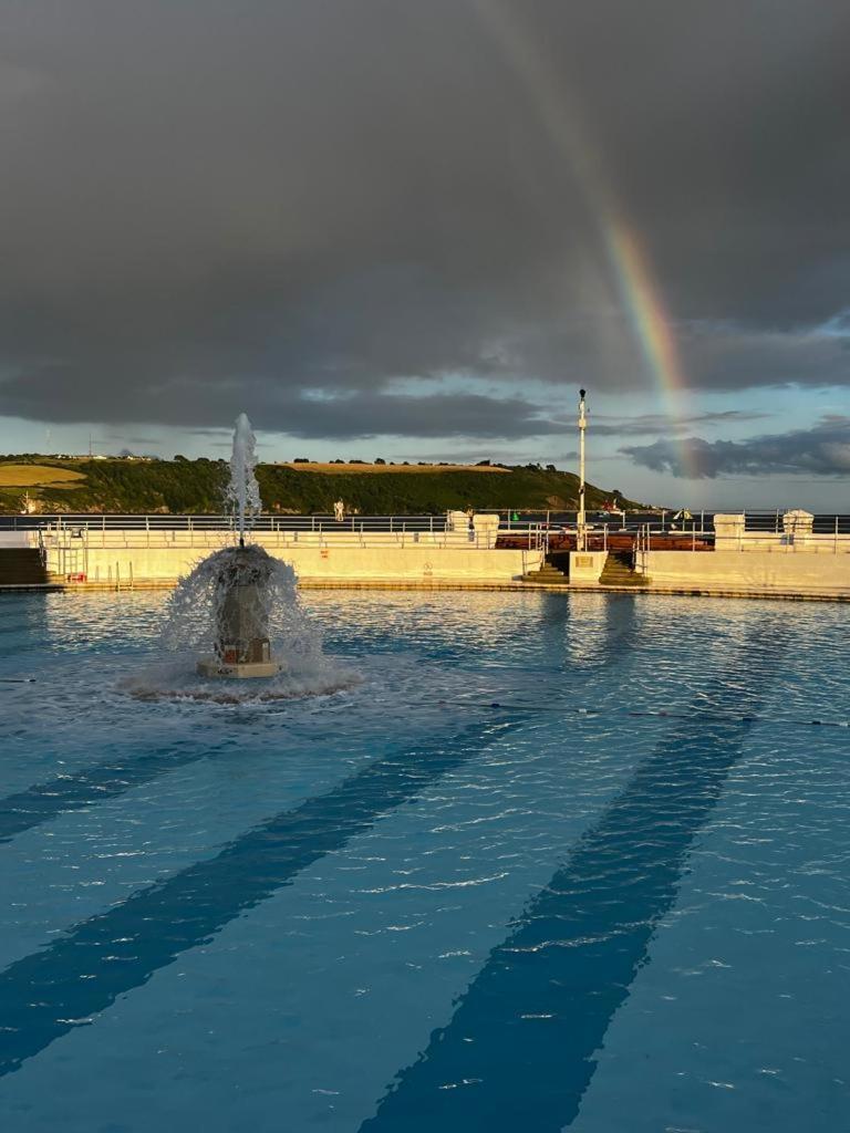 Apartment Two - Private Car Park, Comfortable And Well Equipped - By Ocean City Retreats Plymouth Oda fotoğraf